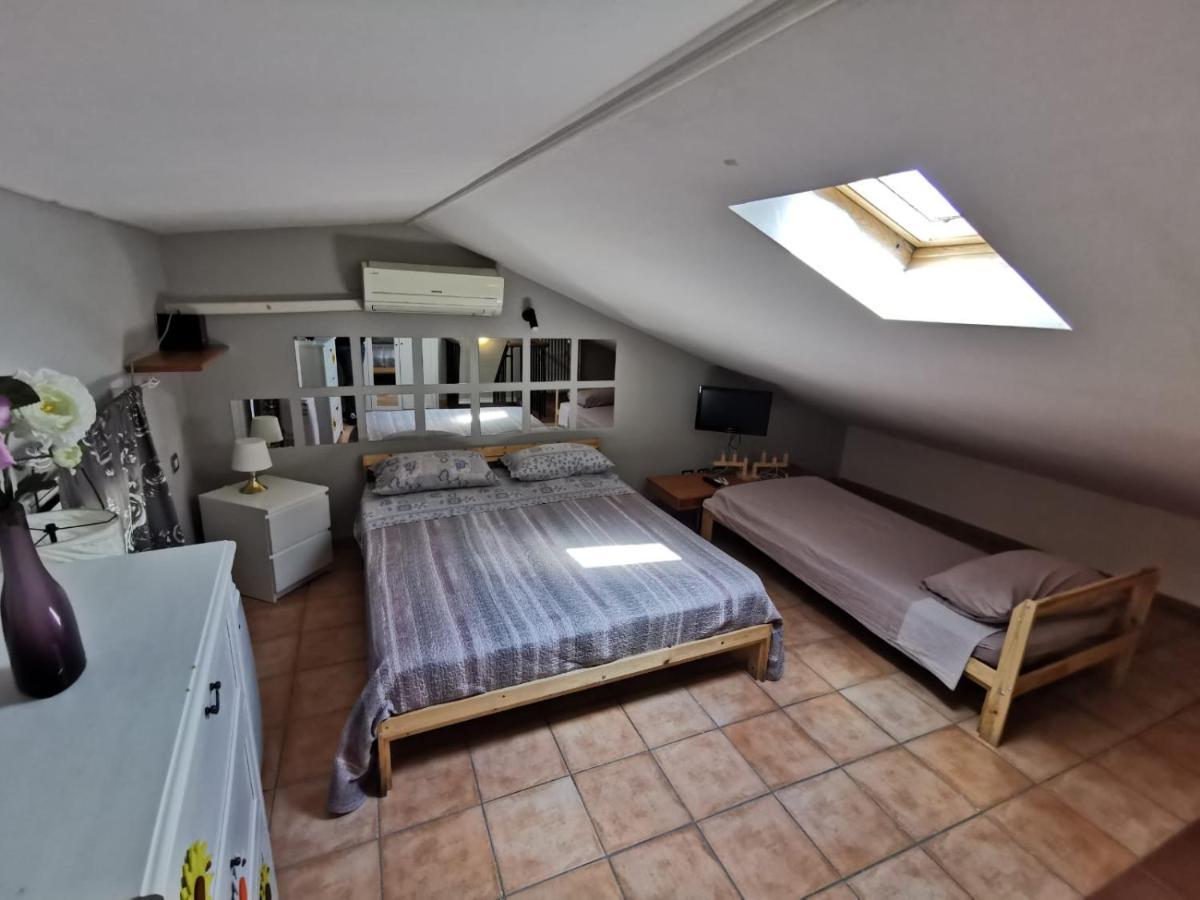 Apartment In The City Center With Self Check-In Parma Eksteriør billede