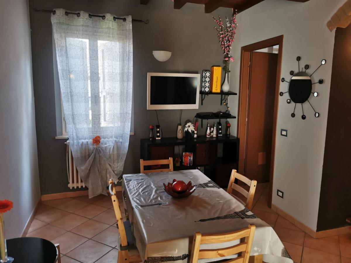 Apartment In The City Center With Self Check-In Parma Eksteriør billede